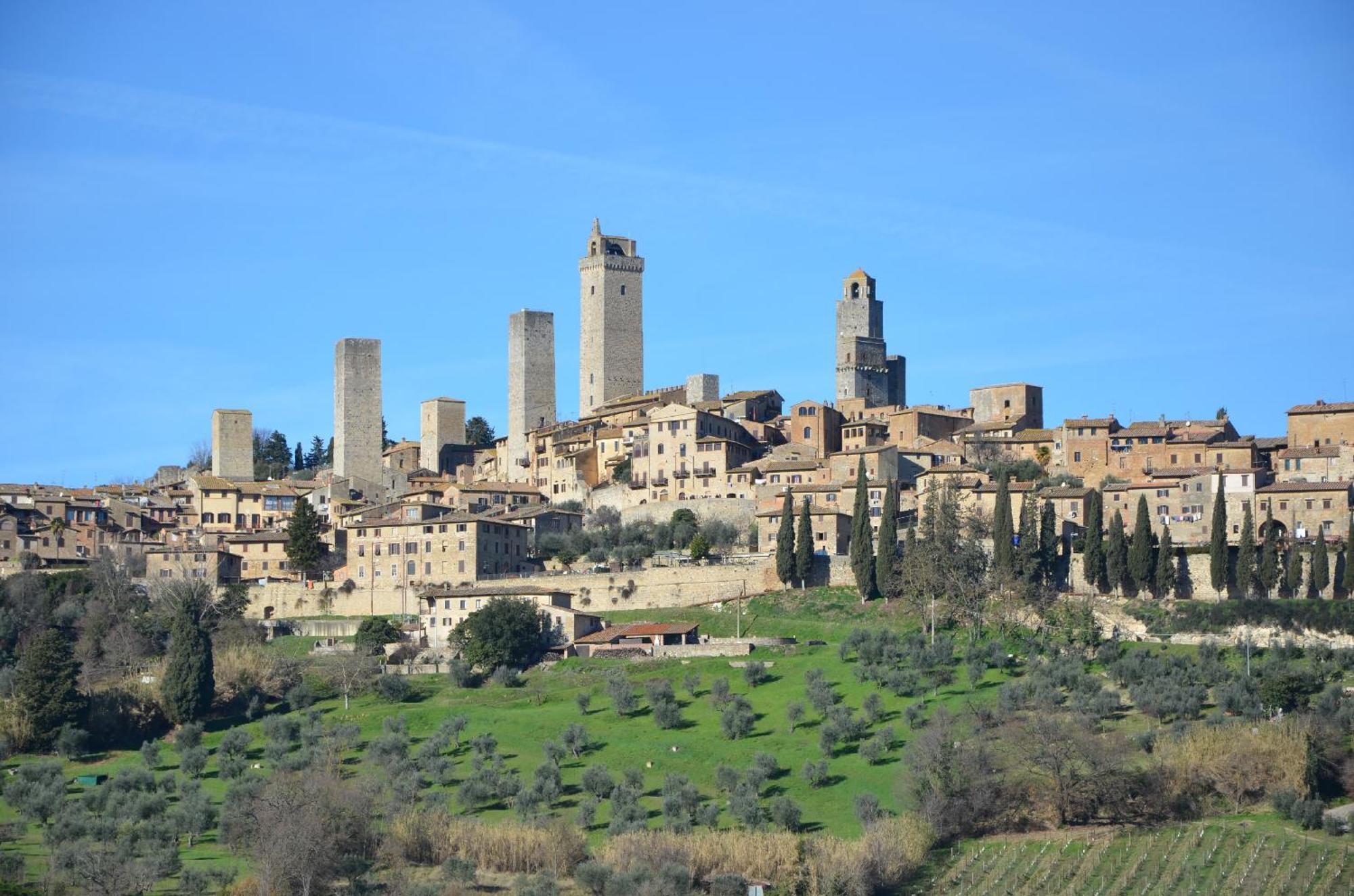 Appartamento Il Nespolo ซานจีมิญญาโน ภายนอก รูปภาพ